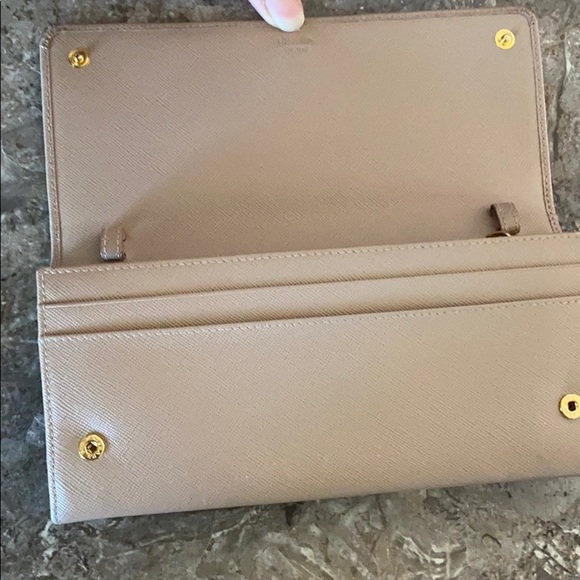 Prada clutch bag - Picture 2 of 4